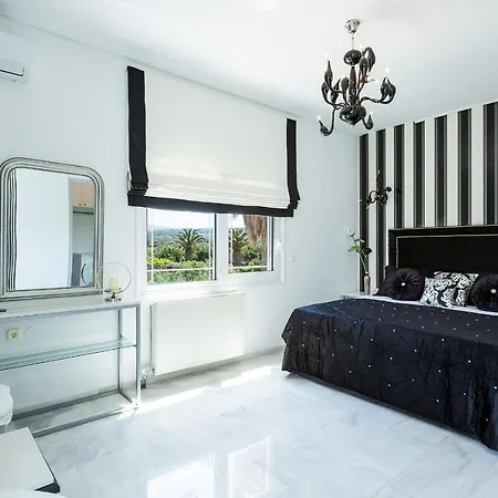 Gerani Hill Villa *
